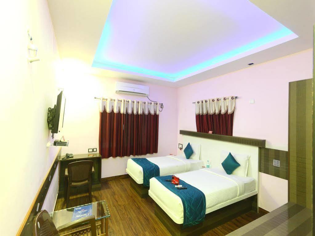 Oyo T Nagar Off Pondy Bazaar Hotel